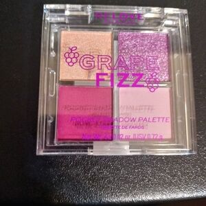 Relove Grape Fizz Eyeshadow Palette - Purple / Pink Shades